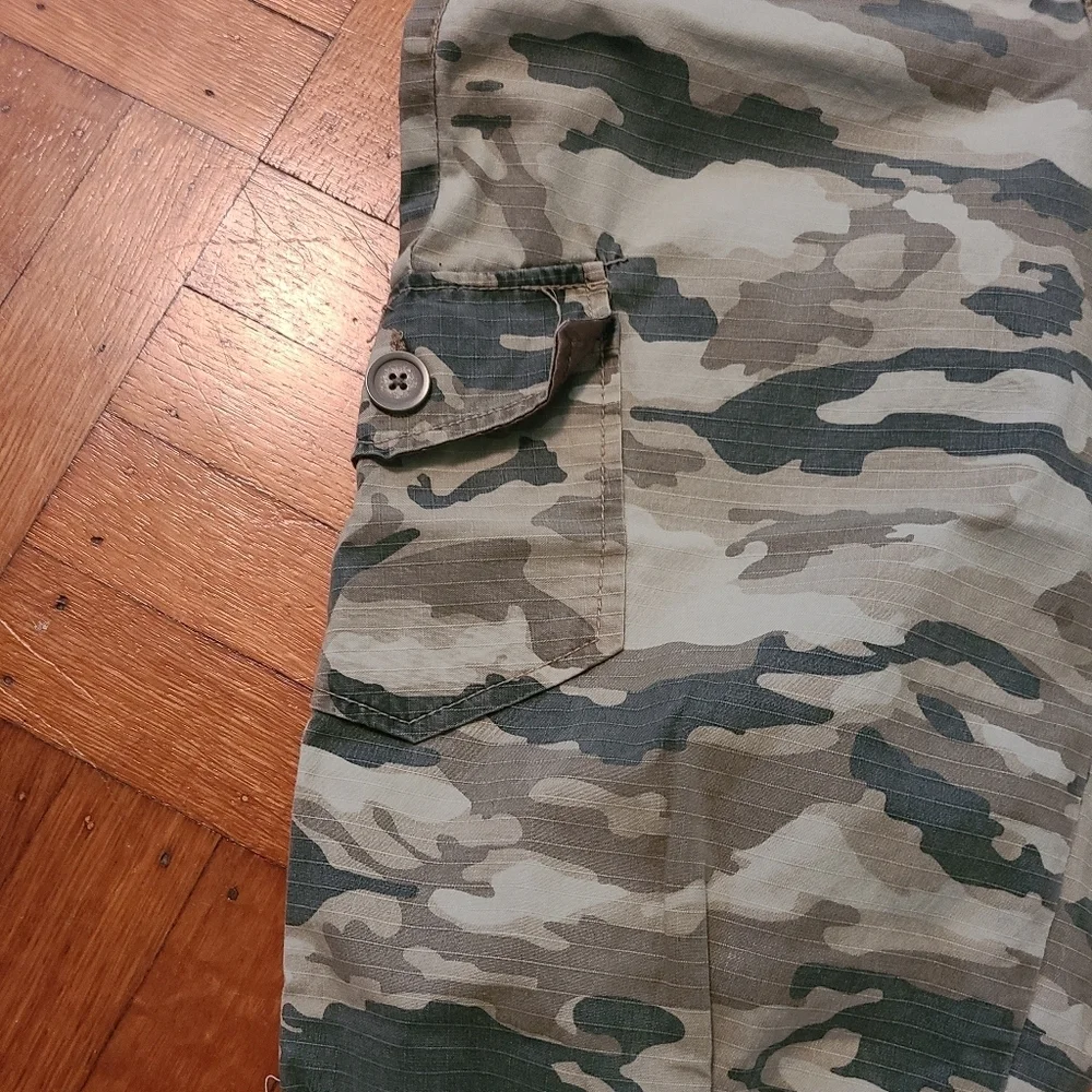 HOST🔥🔥PICK Camo cropped jeans - Picture 3 of 7